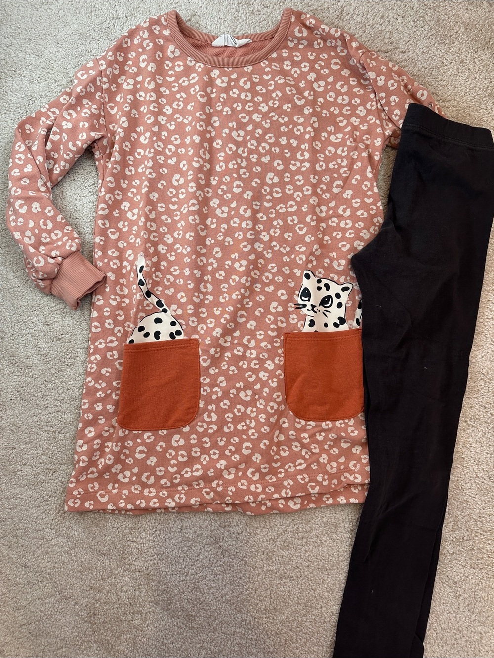 Girls' Long Sleeve Mauve Leopard Pocket Tunic with Black Leggings (sz 8)